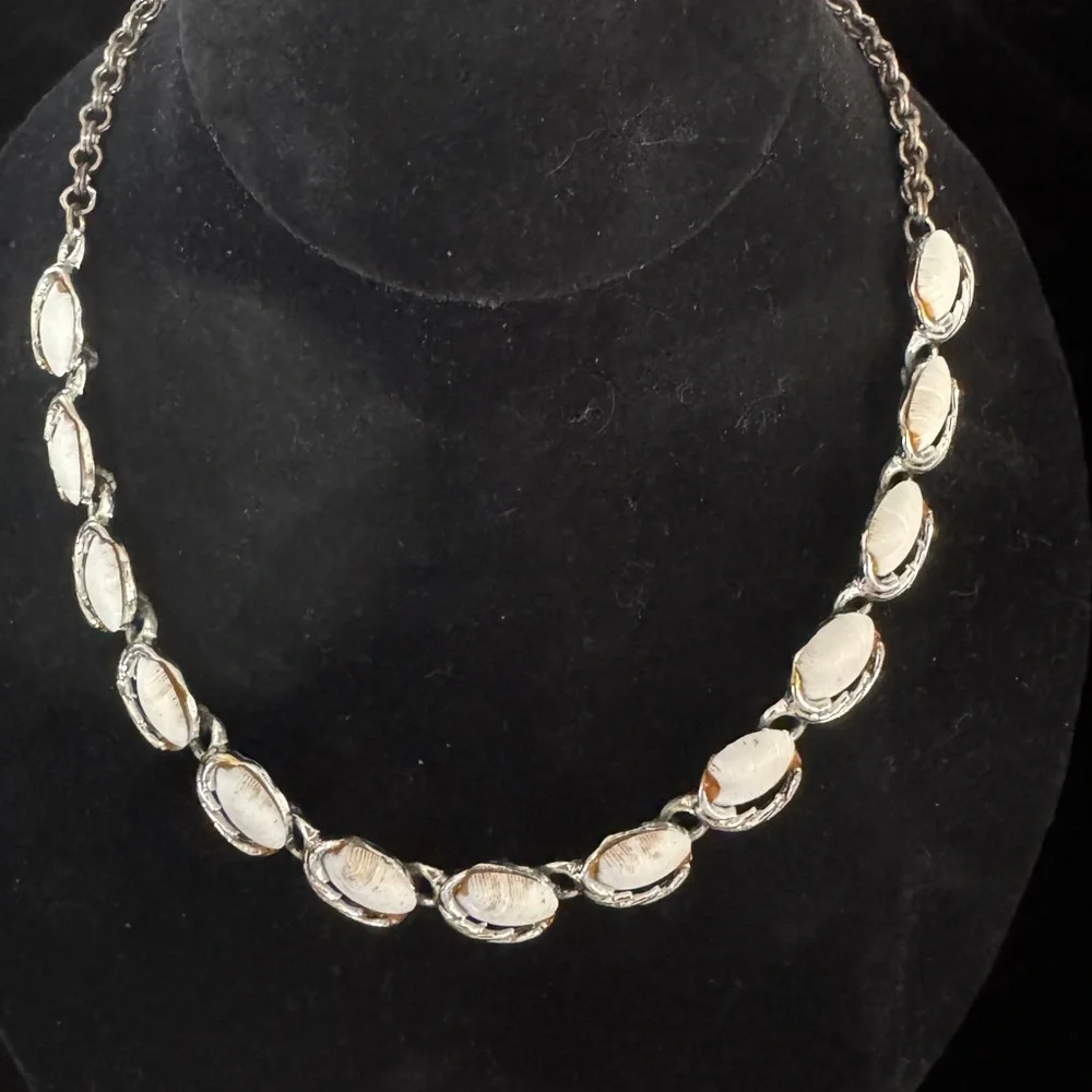 Vintage Silver-tone White Shell Necklace - Picture 1 of 7